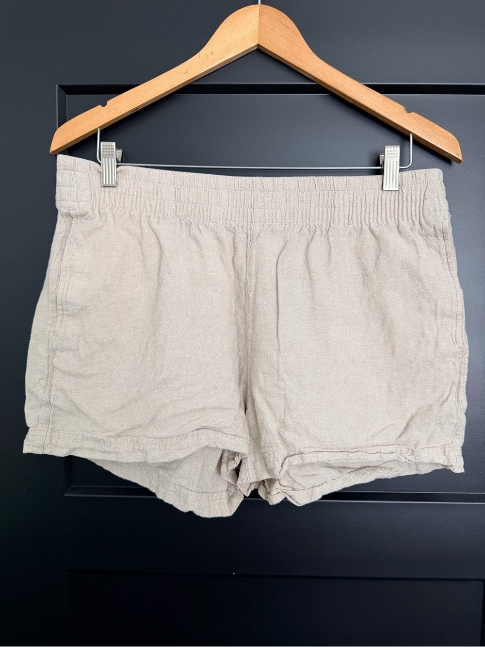 Old Navy Linen Blend Pull On Short - Oatmeal size L